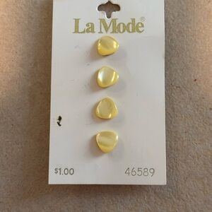 Vintage La Mode Yellow Cat Eye Moonglow Triangle Buttons Set of 4, Style 46589